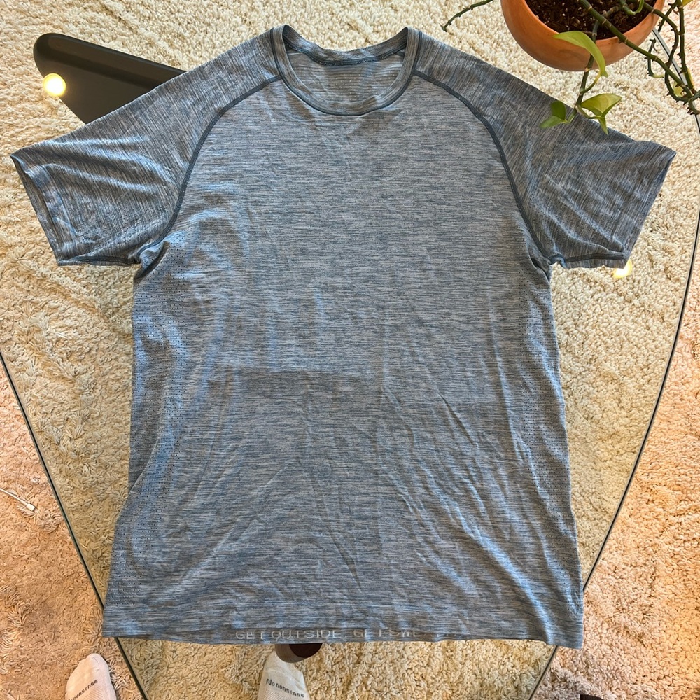 Mens lululemon athletic tee size L